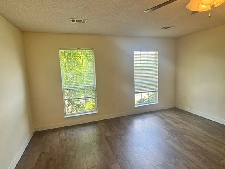 712 Denise Dr — Photo 23