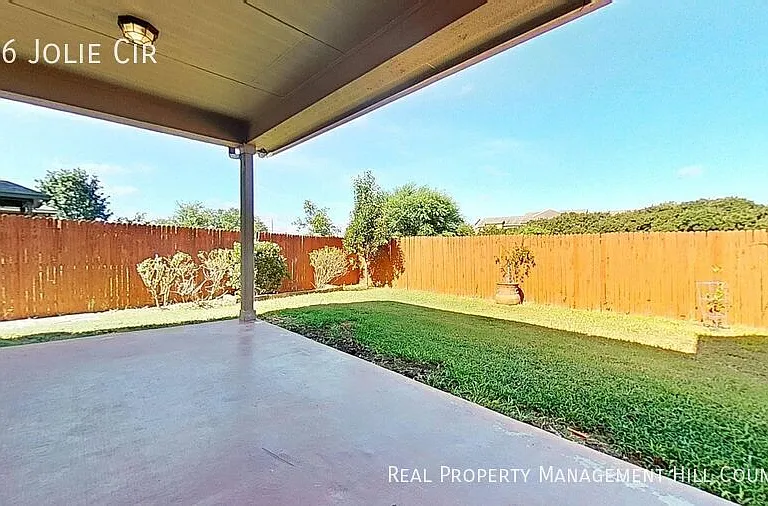 136 Jolie Cir — Photo 16