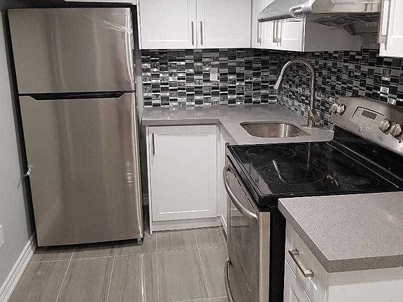 2nd image of 8 Roscoe Rd #Basement
