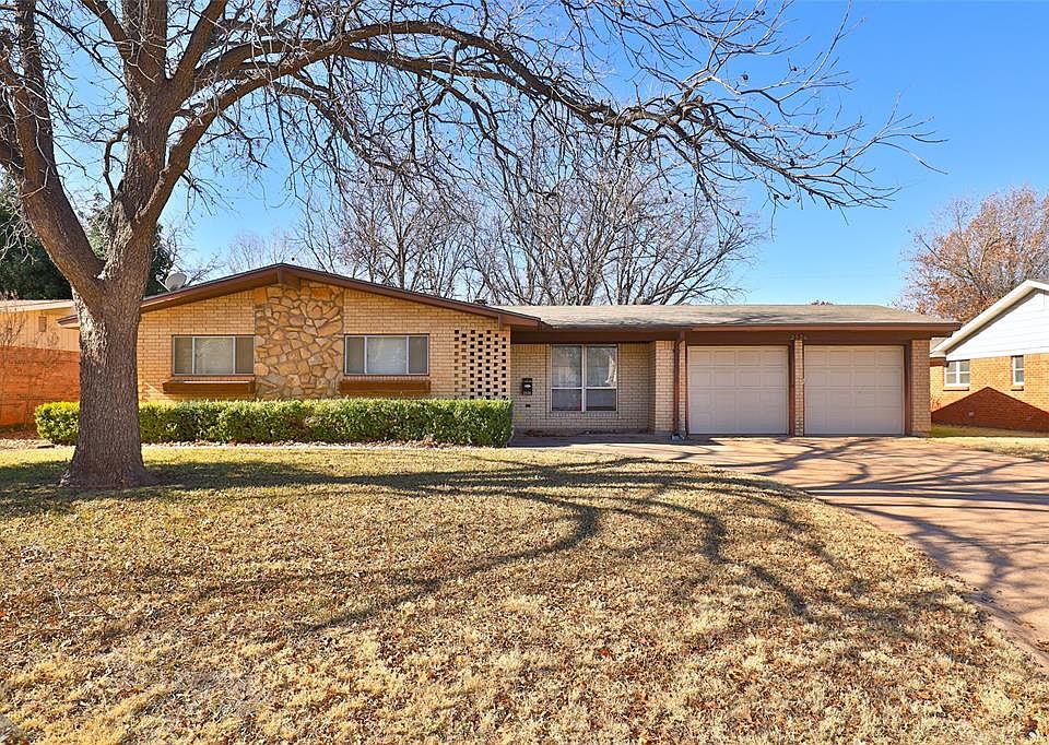 1st image of 2526 Greenbriar Dr