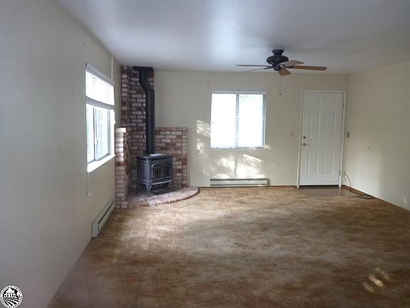 2nd image of 21589 Crestview Dr