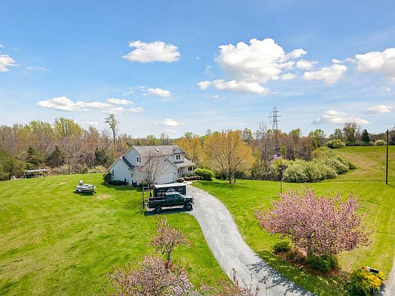 3rd image of 255 Ewers Ln