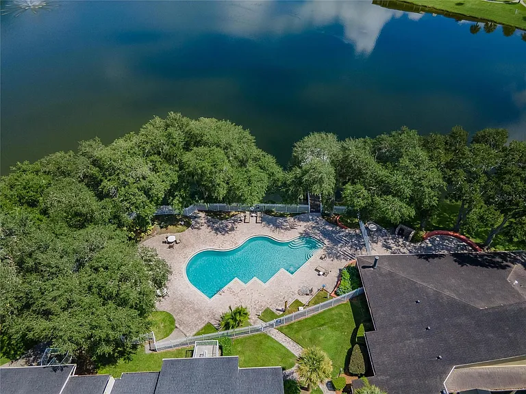 202-314 Lake Parsons Grn #202 — Photo 22