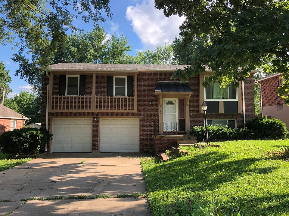 1st image of 3028 NW Castle Dr