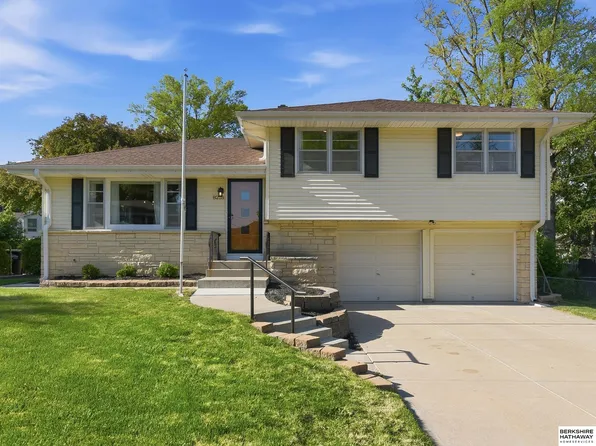 8218 Castelar St, Omaha, NE 68124