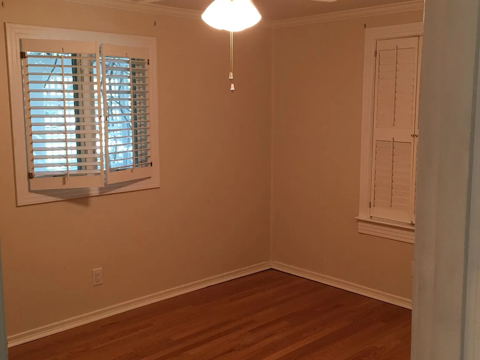 202 Gaston Ave — Photo 3