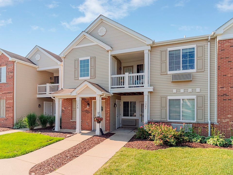 Exterior Front - ground level! Easy living here!