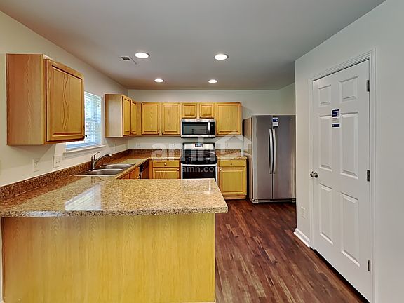 3rd image of 10713 Haddington Dr NW