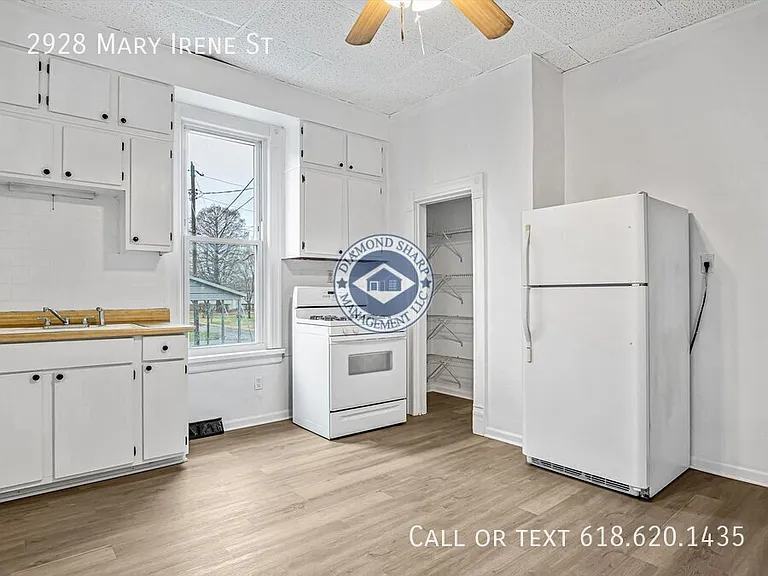 2928 Mary Irene St — Photo 5