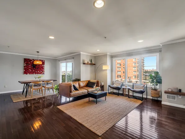 15 Legend Hills Drive image 2 of 28