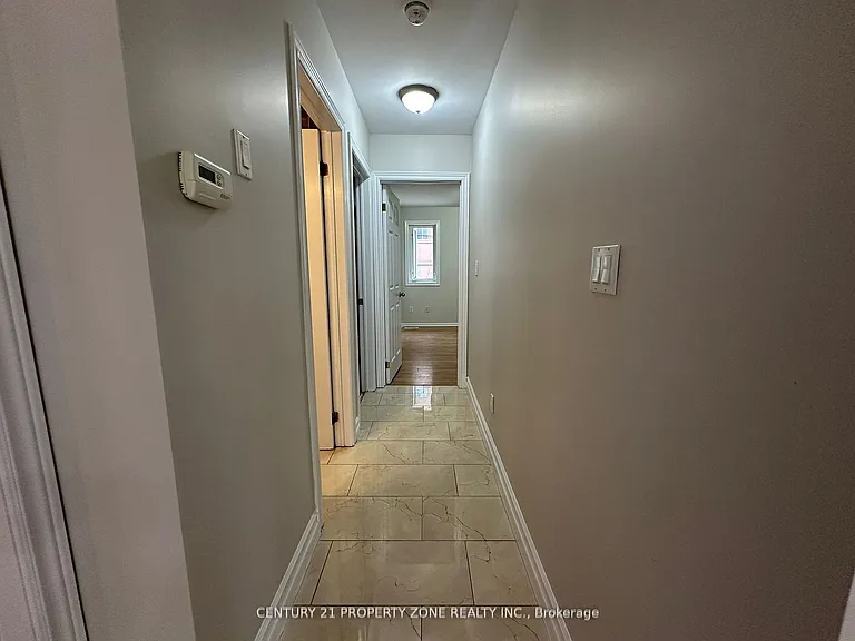 975 Albert Rd — Photo 14
