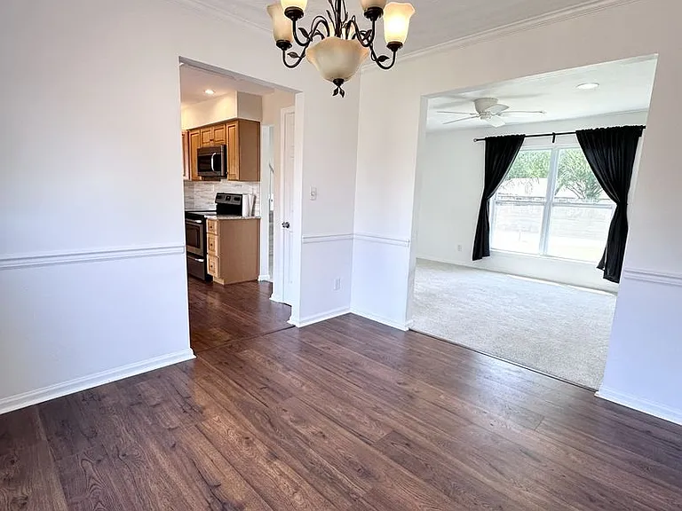 509 Bowling Green Ct — Photo 7