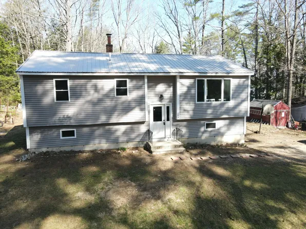 104 Riverside Drive, Mechanic Falls, ME 04256