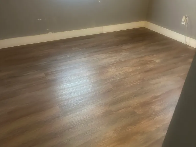 518 Clayton St — Photo 4