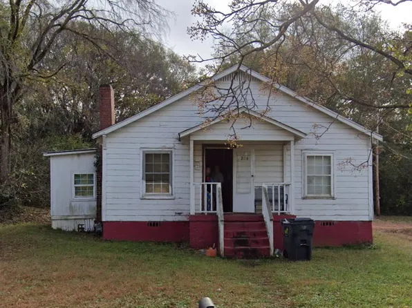 204 Mock St, Laurens, SC 29360