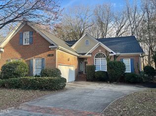 1121 Wedgeland Dr, Raleigh, NC 27615