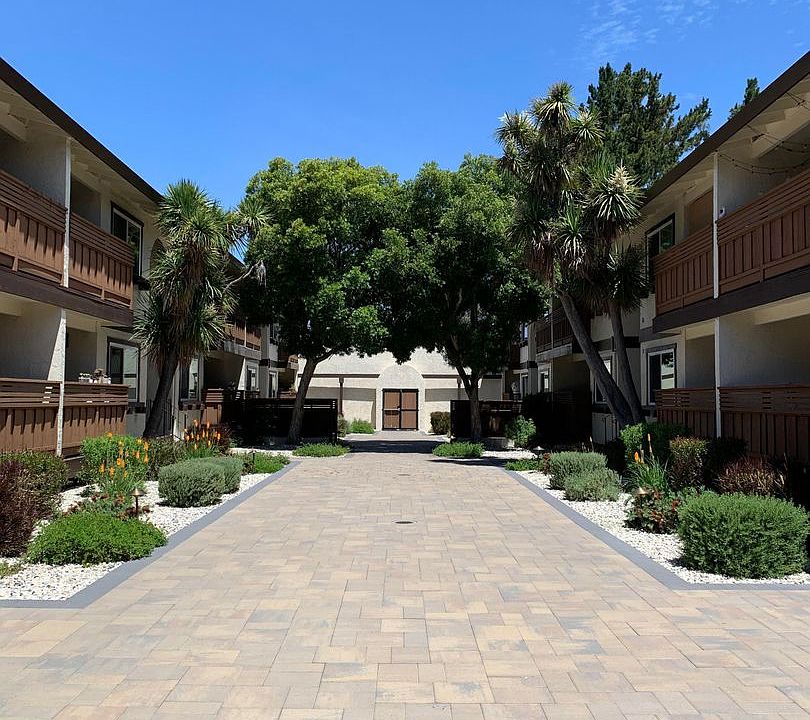 1st image of 3730 Moorpark Ave #5
