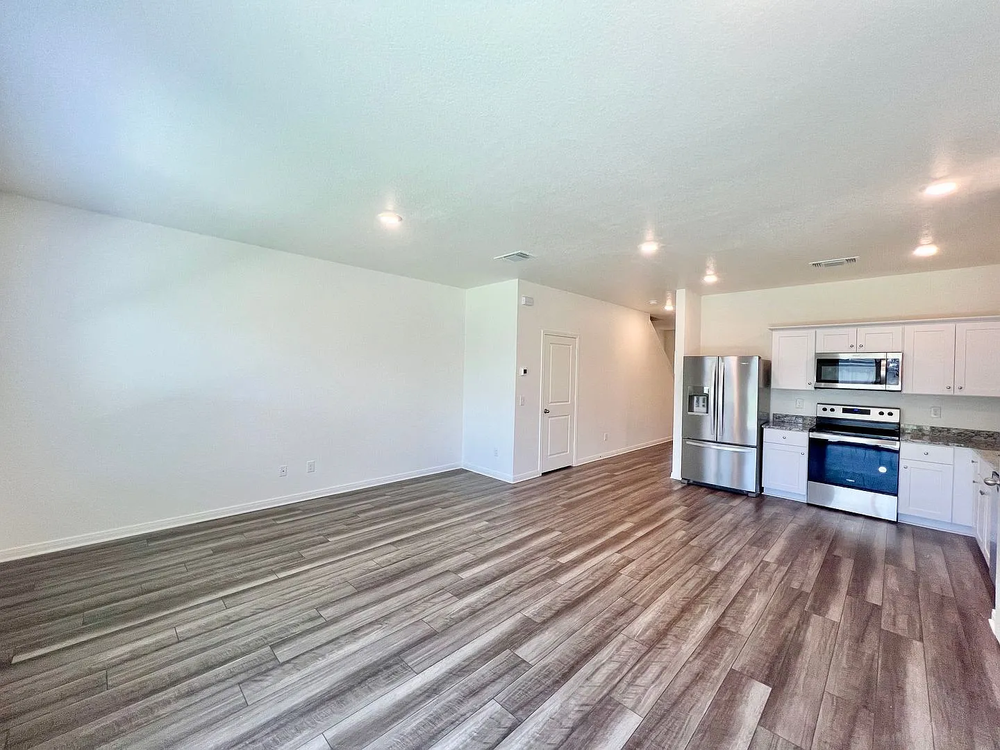 Charming Two-Story Home with Fenced Backyard & Community Pool — Photo 3