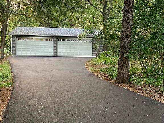 3rd image of 3112 Woodlawn Ave