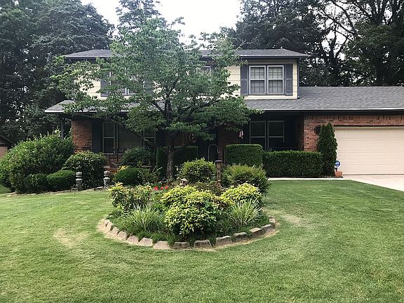 3rd image of 11104 Hillwood Dr SE