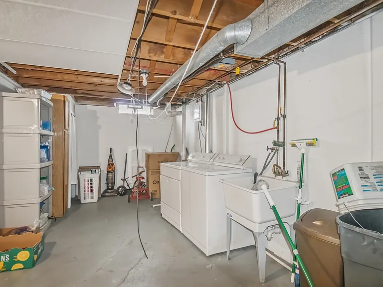 13348 Champaign Ave — Photo 14