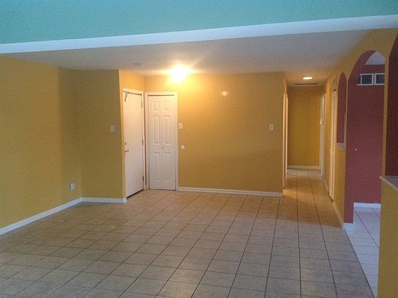 2nd image of 112 Cypress Dr