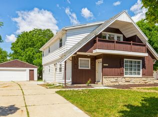 5681 N 86th Pl, Milwaukee, WI 53225