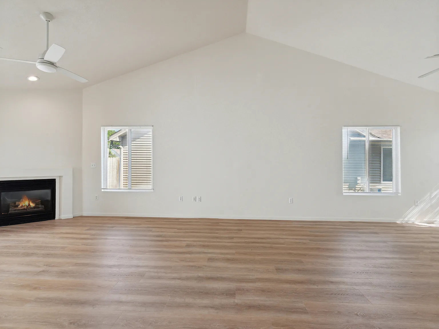 3 bed, 1400 sqft, $2,250 — Photo 4