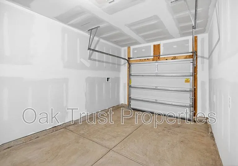 502 Townsford Ln — Photo 29