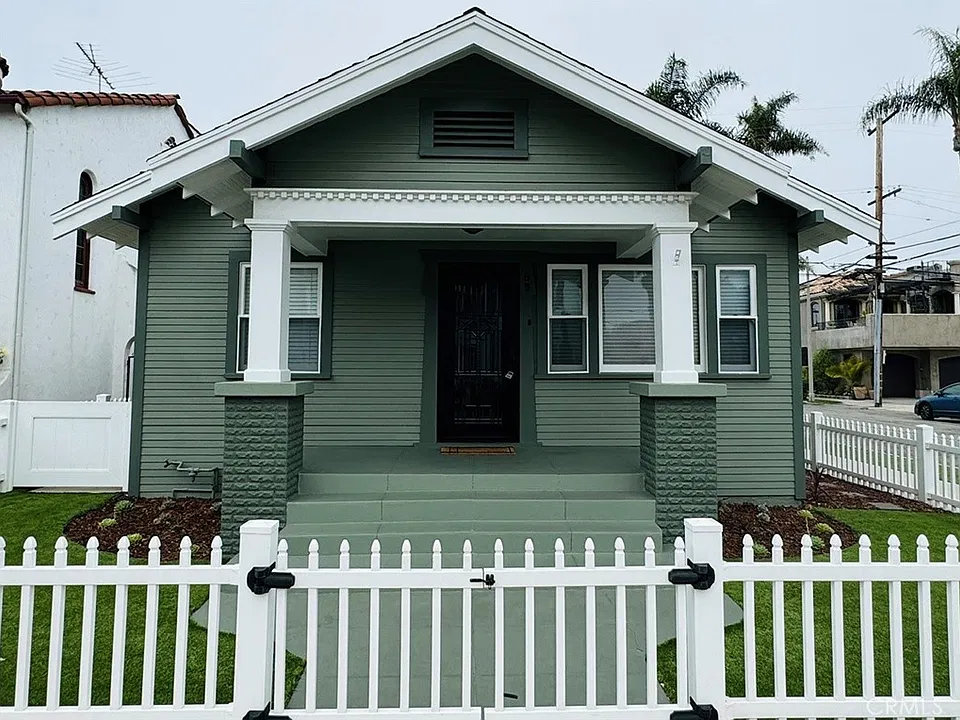 85 Quincy Ave