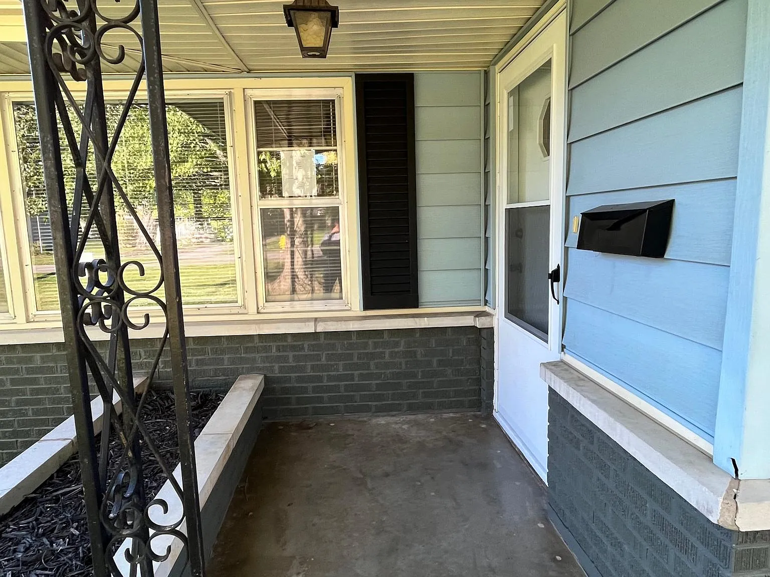 3 bed, 1.5 bath, 1364 sqft, $1,425 — Photo 4