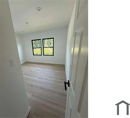 7224 Hazeltine Ave — Photo 4
