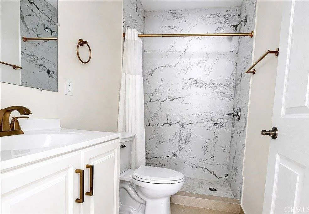 1 bed, 420 sqft, $2,000 — Photo 4