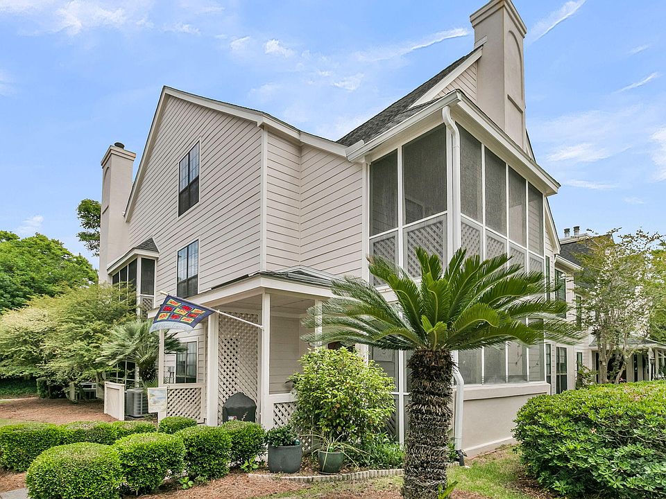 1st image of 344 Sandpiper Dr APT D