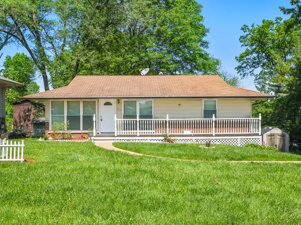 721 Montego Dr, Saint Louis, MO 63126
