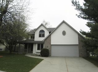 2324 Oxford Ln, Cedar Falls, IA 50613