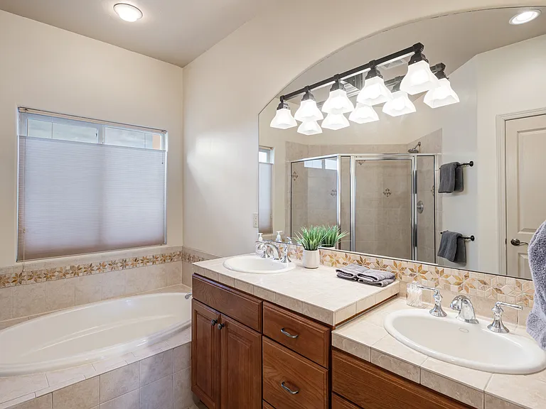 8860 Desert Fox Way NE — Photo 37