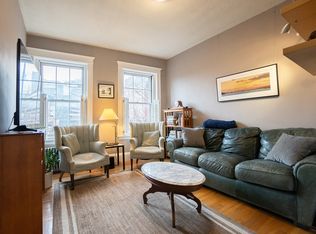 76 Phillips St APT 7, Boston, MA 02114