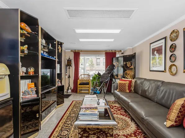 518 34th Street image 4 of 8