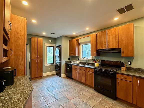 2nd image of 33 Chetwynd Rd #1