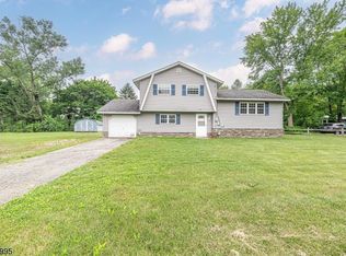 980 Union Valley Rd, West Milford, NJ 07480