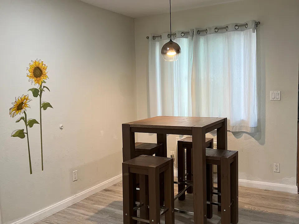 880 E Fremont Ave #422