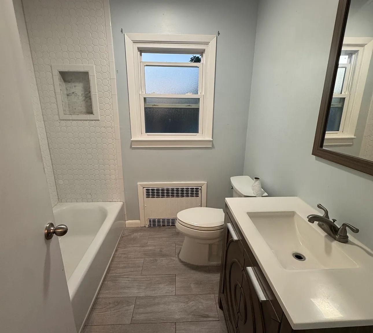 2 bed, 1000 sqft, $2,250 — Photo 3
