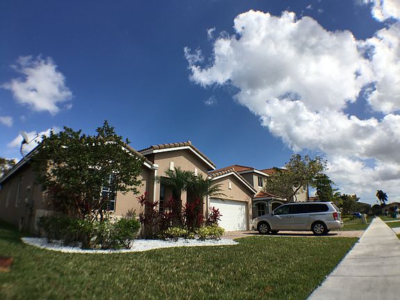 4th image of 20575 NW 13th Ct