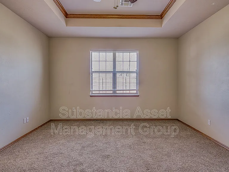 901 NE 26th Ct — Photo 17