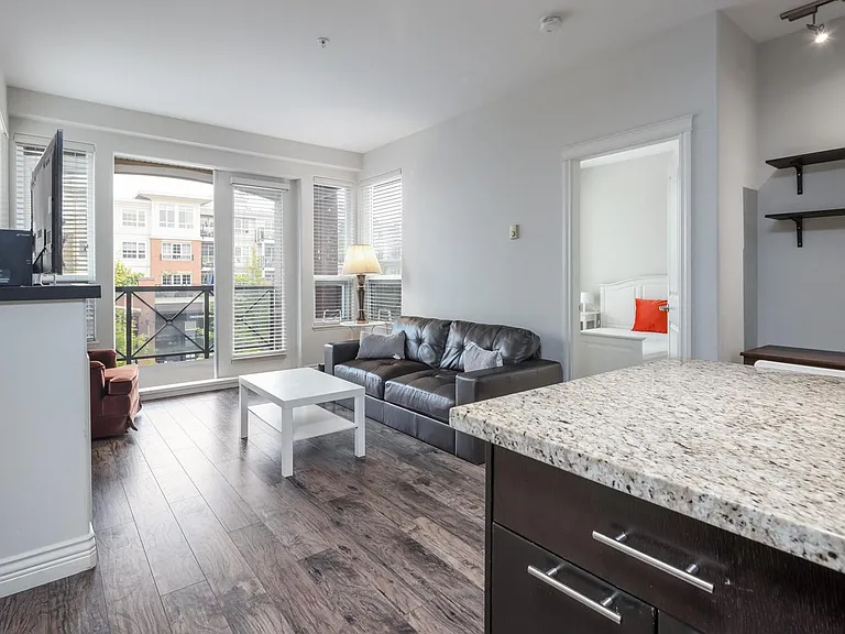 2970 King George Blvd #324 — Photo 7