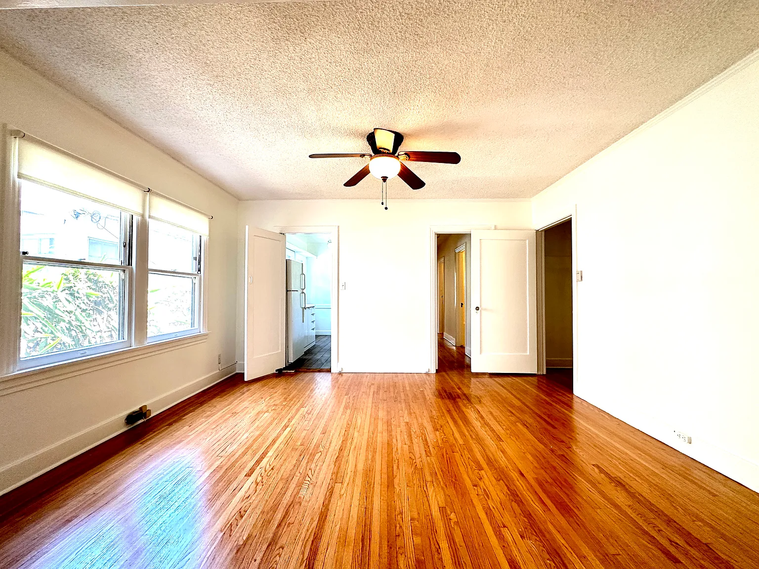 1138 N Gardner St — Photo 3