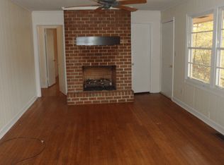 602 Memorial Drive Ext, Greer, SC 29651