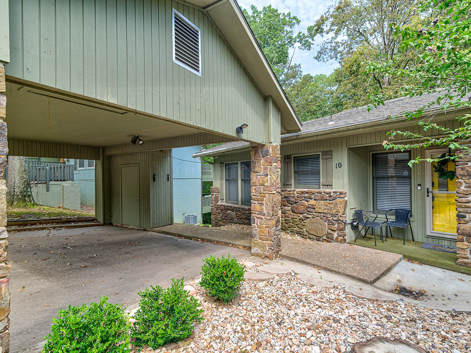 3 bed, 1744 sqft, $1,850 — Photo 1