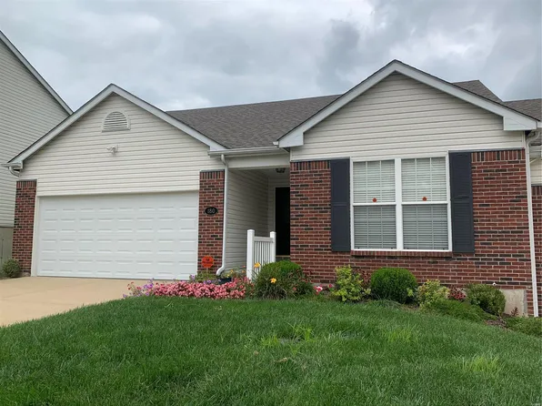 180 Carytown Ln, Florissant, MO 63034